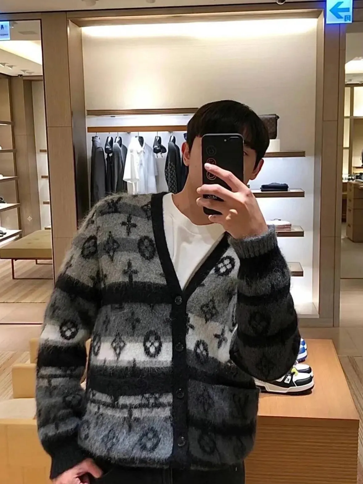 Louis Vuitton/Louis Vuitton contrasting jacquard mohair cardigan